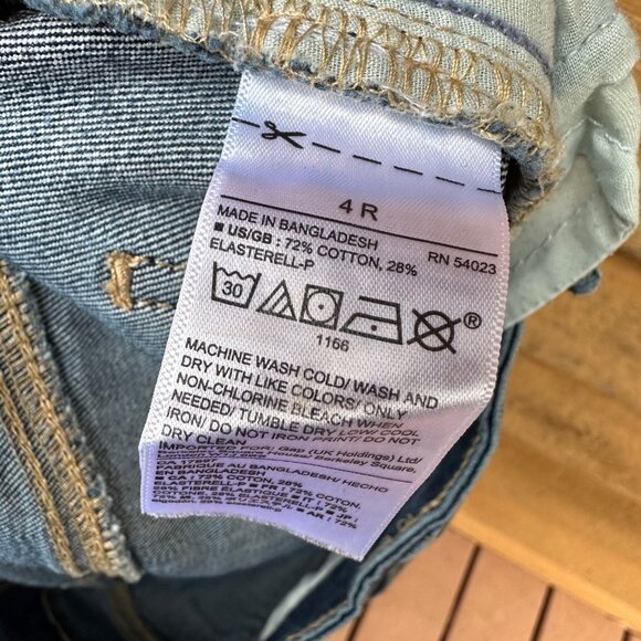 GAP Denim Skirt Blue Front Split Cutoff Size 4 - Picture 16 of 16